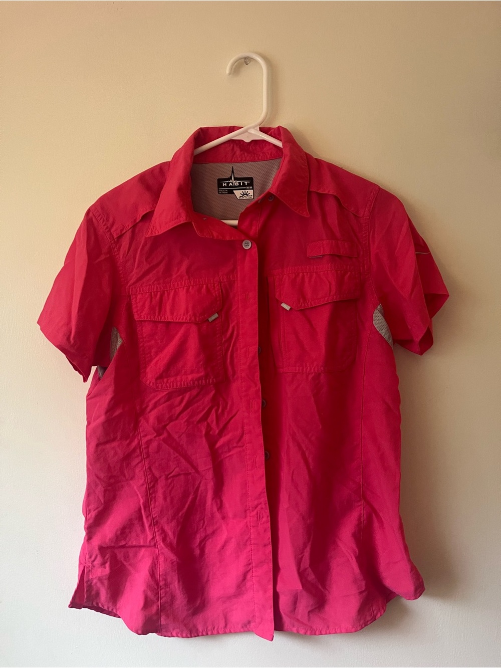 Habit 30+ Solar Factor Women's Short-Sleeve Button Shirt - Raspberry Pink Medium